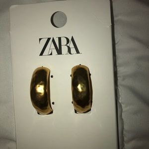 Brand new ZARA Gold earrings